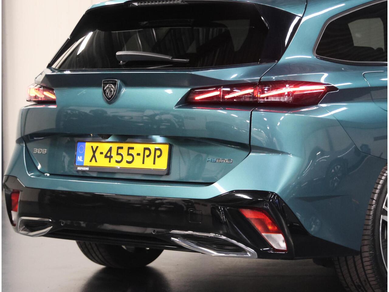 Peugeot 308 SW 1.6 Plug-in Hybrid 225PK GT | Winterpakket | Nappa leder | Adaptive CruiseControl | Augmented Vision Pack | On board Charger | Electrische achterklep | Climate Control | 360'Camera | Keyless | Privacy Glass | Isofix |