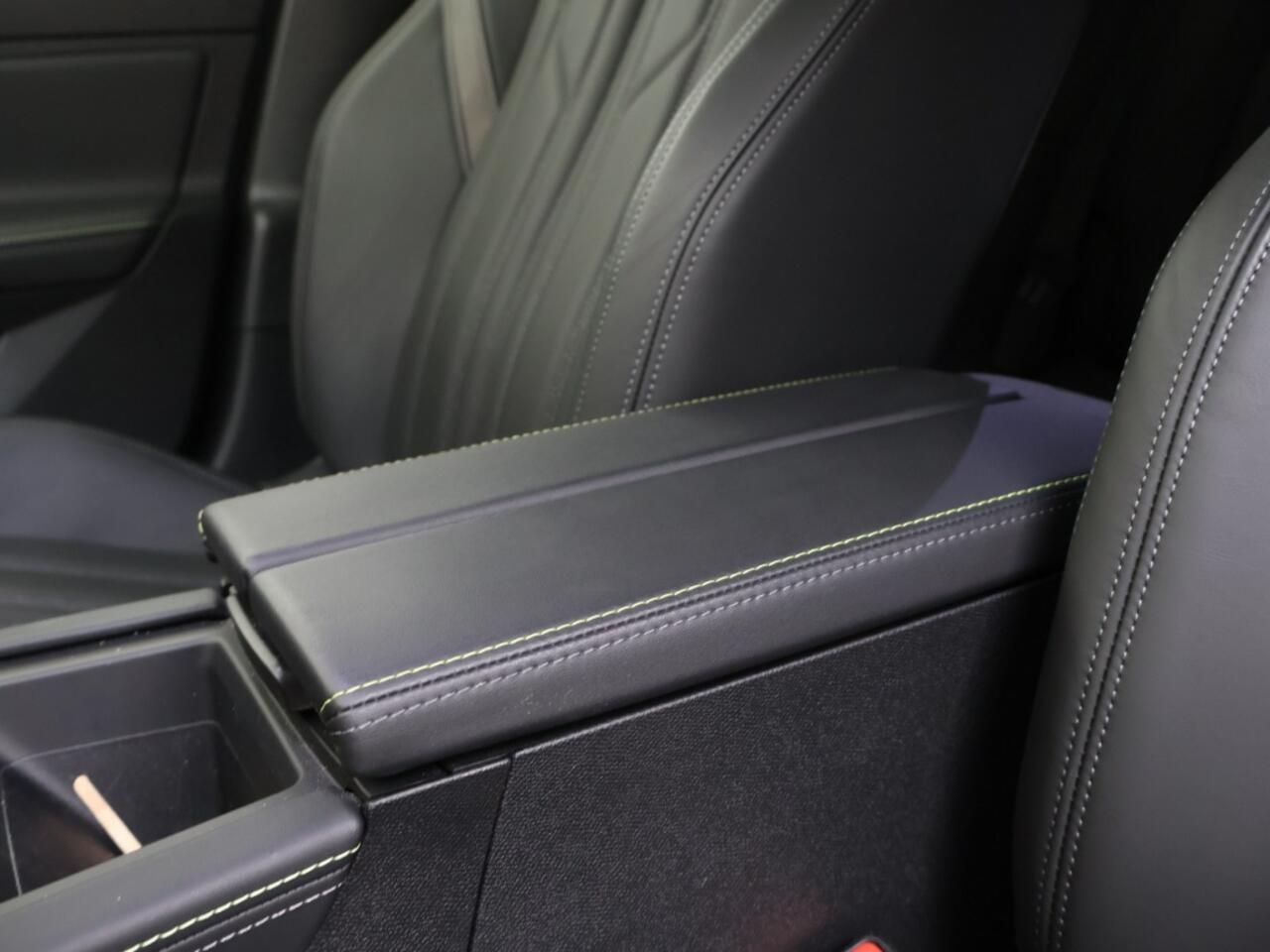 Peugeot 308 SW 1.6 Plug-in Hybrid 225 GT | Leder | Stoelmassage | 360° Camera