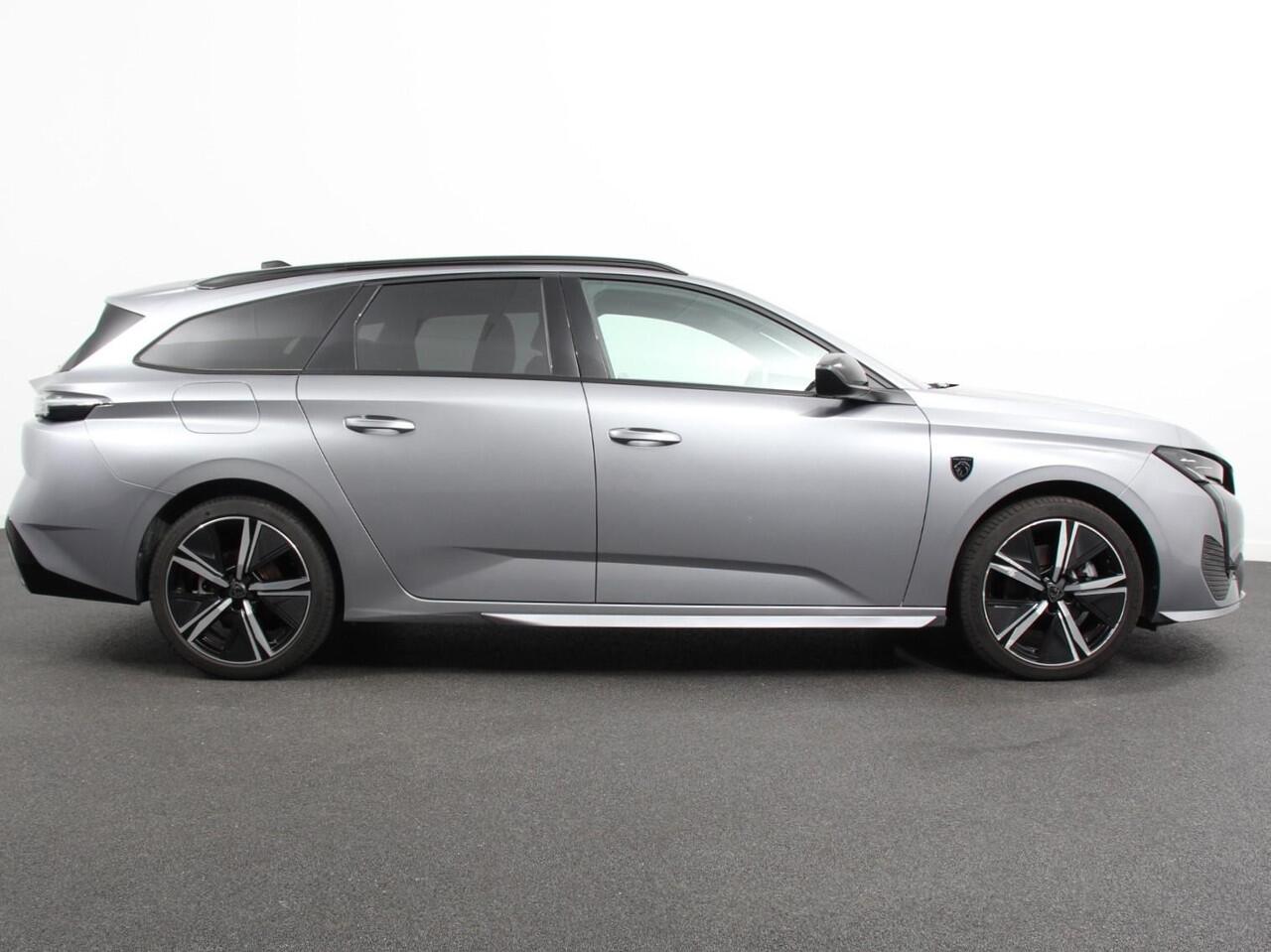 Peugeot 308 1.2 PureTech GT Climate control Adaptive cruise control Parkeersensoren Achteruitrijcamera Navigatie LED Apple Carplay/ Android Auto