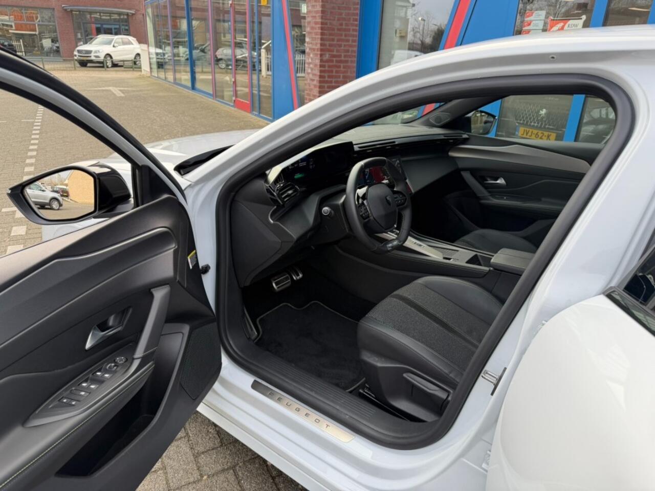 Peugeot 308 1.6 Plug-in Hybrid 180pk Automaat GT-Line bj2024