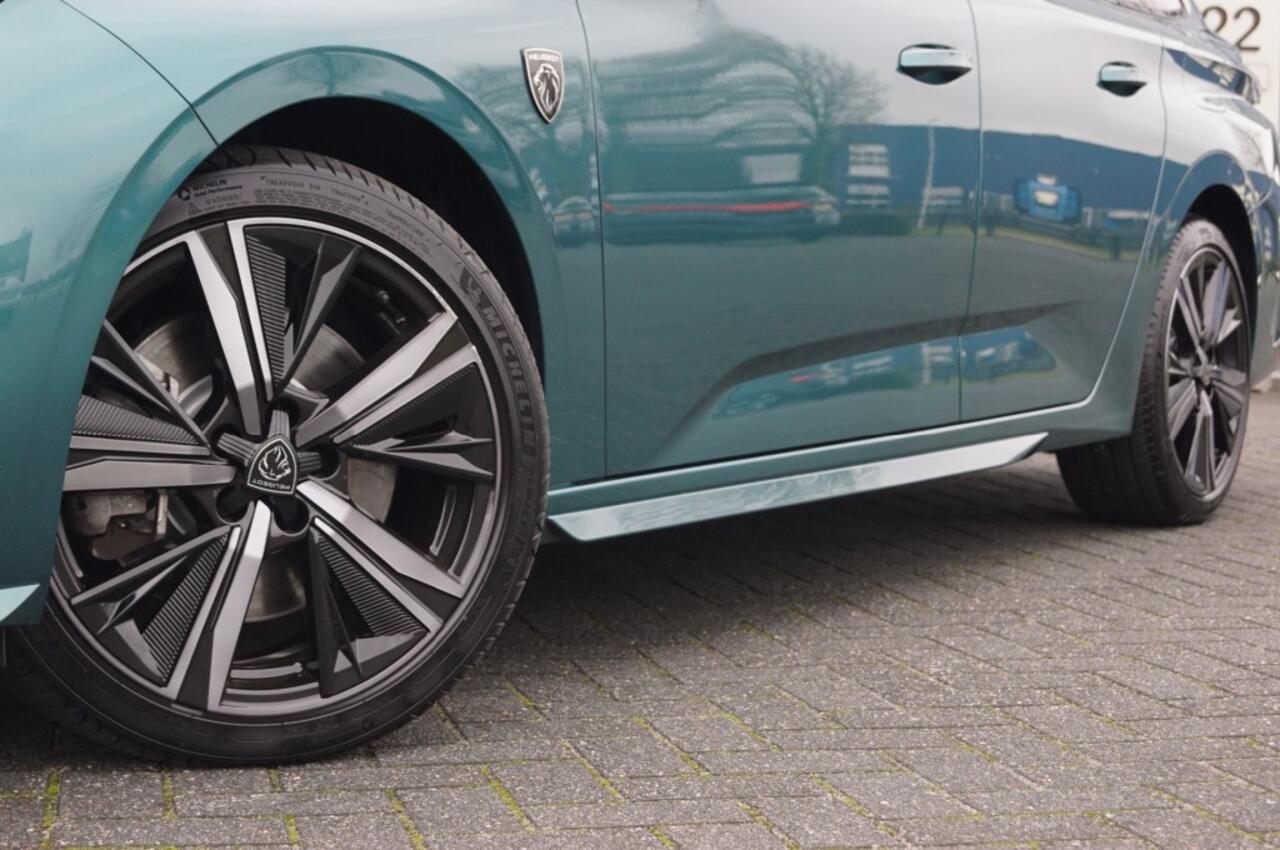 Peugeot 308 SW GT 1.6 Hybrid PHEV e-EAT8 /Panodak/ Elektr. A.Klep/FOCAL HIFI / 360Â° Camera