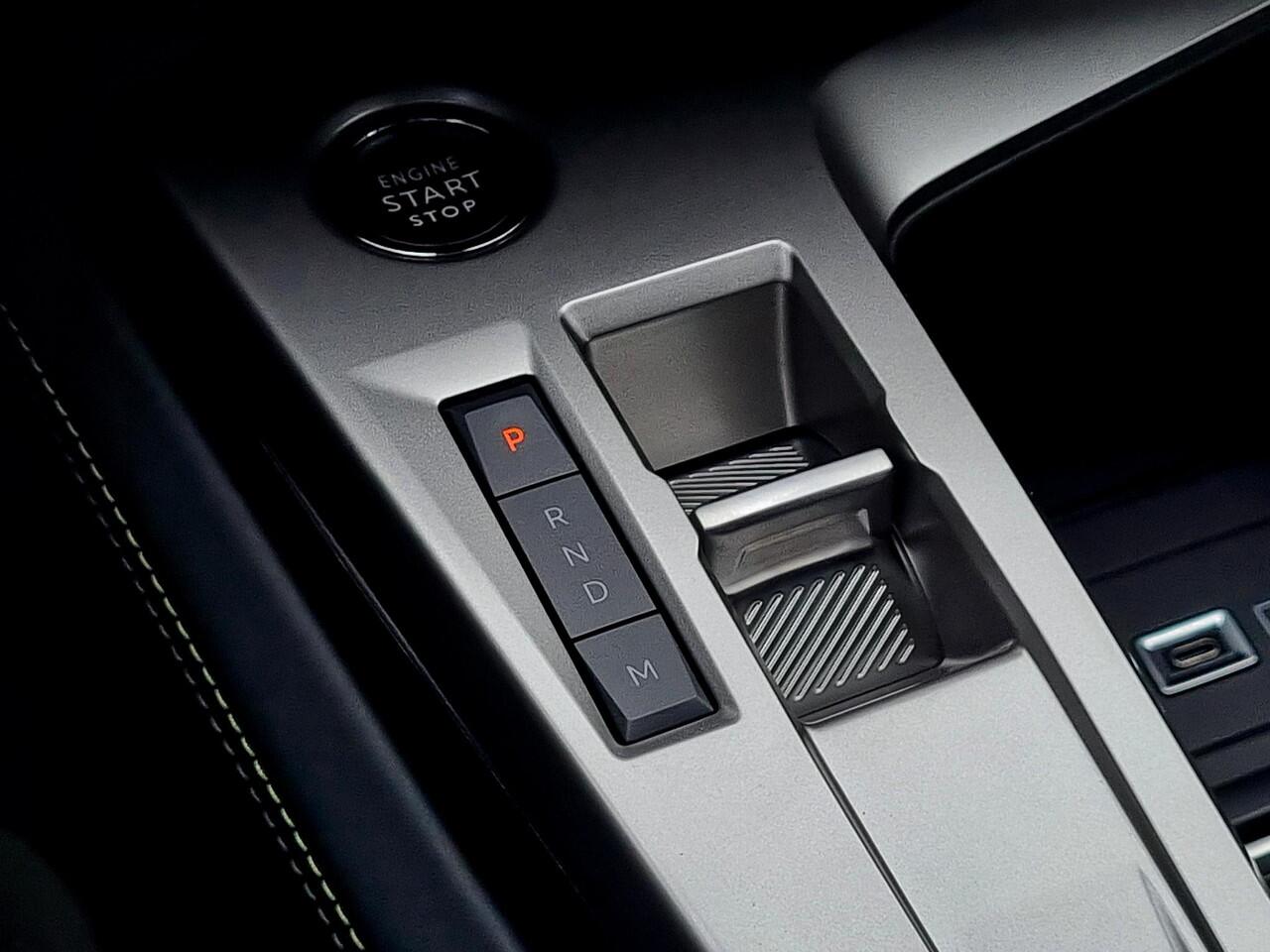 Peugeot 308 SW Hybrid 136 e-DCS6 GT Automaat / Navigatie / Rondomzicht Camera / Cruise Control Adaptief / Android Auto/Apple Carplay / Climate Control