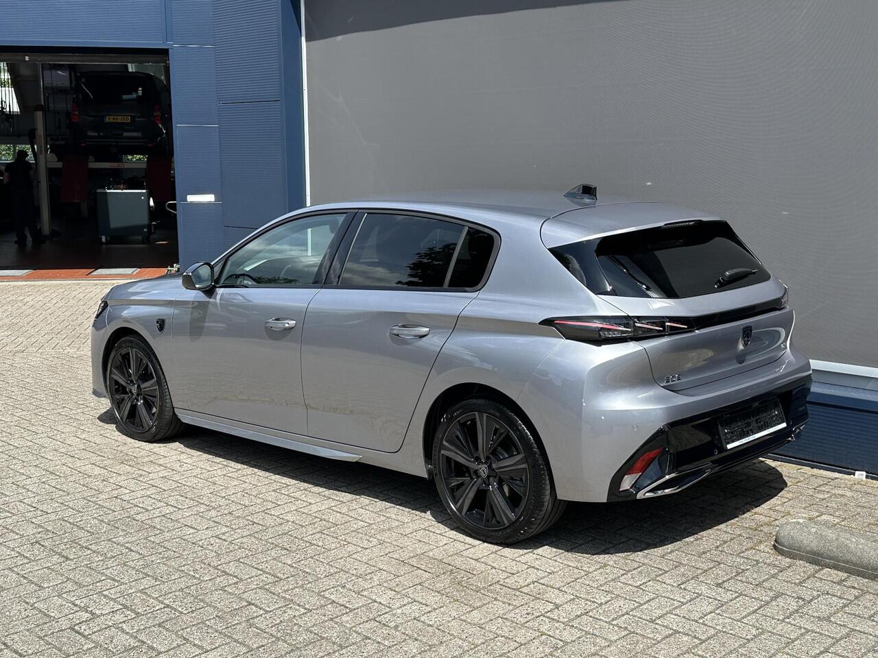 Peugeot 308 1.2 Hybrid 145 PK GT Automaat | NETTO DEAL MET ¤ 8.000 DEMO VOORDEEL | 3D-Cockpit | Alcantara Massage Stoelen Elektrisch Verstelbaar | Navigatie | Digitaal Dashboard | 360 Graden Camera | Adaptieve Cruise Control | Dode Hoek Detectie | Keyless Entry | Sto