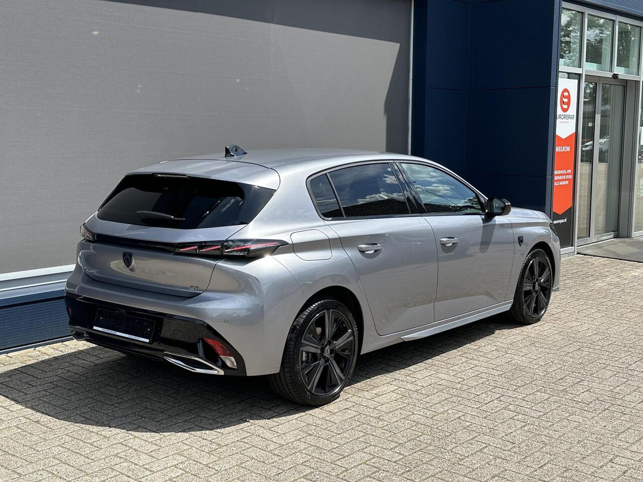 Peugeot 308 1.2 Hybrid 145 PK GT Automaat | NETTO DEAL MET ¤ 8.000 DEMO VOORDEEL | 3D-Cockpit | Alcantara Massage Stoelen Elektrisch Verstelbaar | Navigatie | Digitaal Dashboard | 360 Graden Camera | Adaptieve Cruise Control | Dode Hoek Detectie | Keyless Entry | Sto