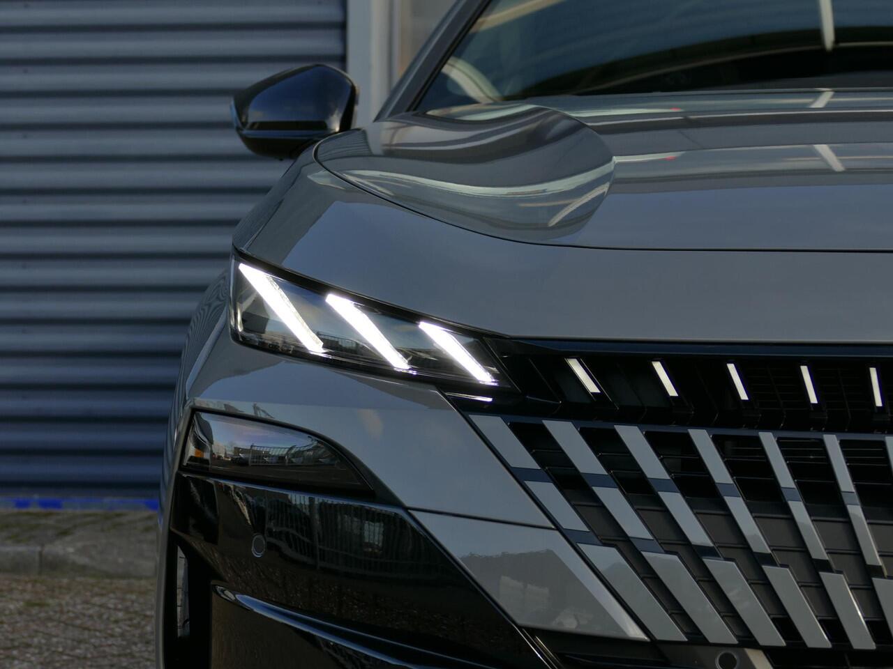 Peugeot 308 SW 1.6 Plug-in Hybrid 195 GT | NIEUW MODEL! | 85km EV Actieradius WLTP | 360° Camera | Matrix LED | Apple Carplay/Android Auto | Adaptive Cruise Control | Drive Assist | Elektrische kofferklep | Active Sport Sound | Verlichte grill & logo