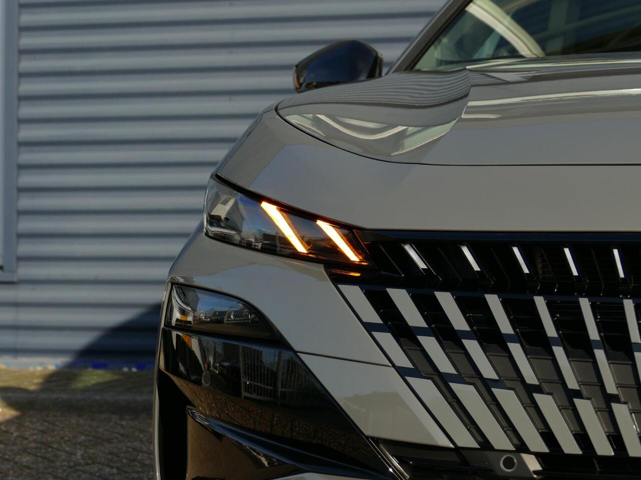 Peugeot 308 SW 1.6 Plug-in Hybrid 195 GT | NIEUW MODEL! | 85km EV Actieradius WLTP | 360° Camera | Matrix LED | Apple Carplay/Android Auto | Adaptive Cruise Control | Drive Assist | Elektrische kofferklep | Active Sport Sound | Verlichte grill & logo