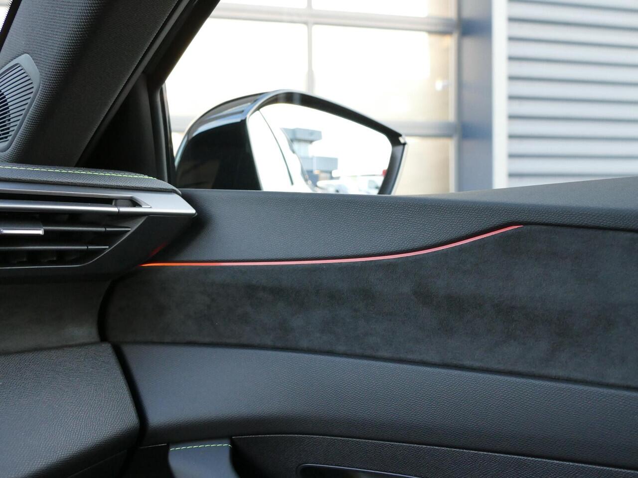 Peugeot 308 SW 1.6 Plug-in Hybrid 195 GT | NIEUW MODEL! | 85km EV Actieradius WLTP | 360° Camera | Matrix LED | Apple Carplay/Android Auto | Adaptive Cruise Control | Drive Assist | Elektrische kofferklep | Active Sport Sound | Verlichte grill & logo