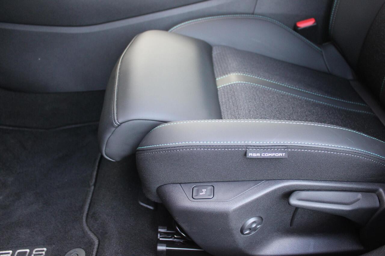 Peugeot 308 1.2 Hybrid 145PK E-DCS6 Allure | AGR STOEL | STOEL EN STUUR VEWARMING | KEYLESS ENTRY/START | DRAADLOZE APPLE CARPLAY/ANDROID AUTO | NAVIGATIE | CLIMATE CONTROL | LICHTMETALEN VELGEN 17" | LED KOPLAMPEN | ACHTERUITRIJCAMERAA | ADAPTIVE CRUISE CONTROL | DR