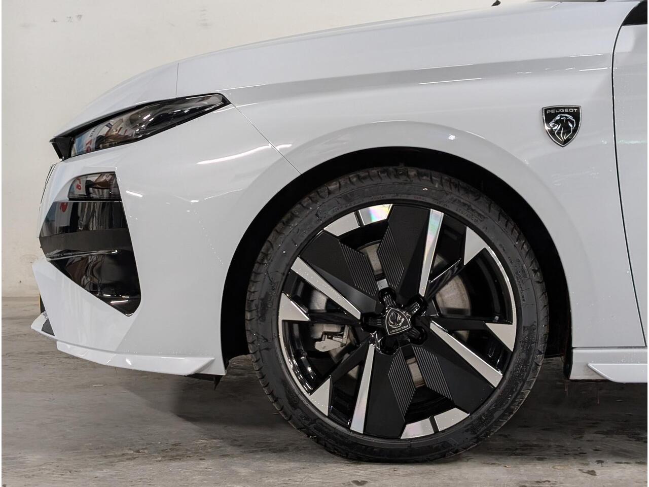 Peugeot 308 SW GT 1.6 PHEV 195pk | SCHUIF/KANTELDAK | NAVI | 360° CAMERA | KEYLESS | CLIMA | APPLE CARPLAY / ANDROID AUTO |