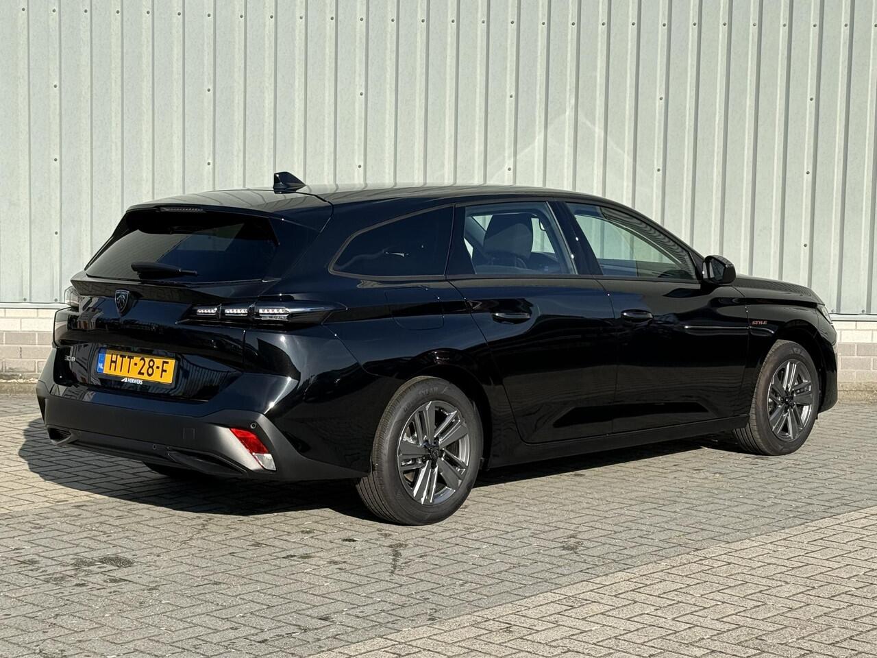 Peugeot 308 SW Hybrid 136 e-DCS6 Style Automaat / Fabrieksgarantie tot 3-4-2027 / Apple Carplay Android Auto / Keyless Entry/Start / Adaptief cruise control / Climate control / Navigatie / Lichtmetalen wielen 16" /