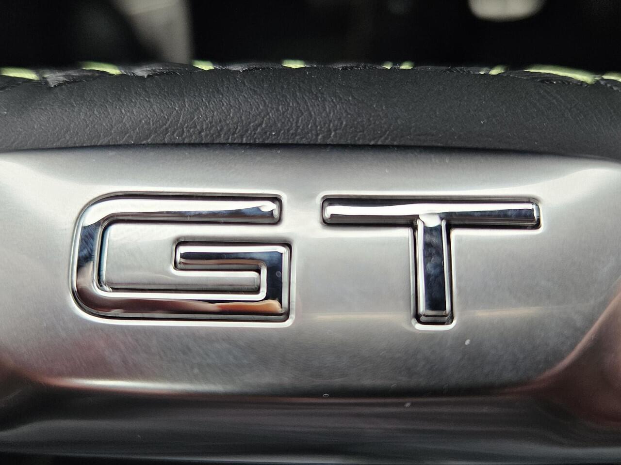 Peugeot 308 GT 136PK Hybrid Automaat / NIEUW / Fabrieksgarantie tot 28-3-2027 / Adaptief Cruise Control / Achteruitrijcamera / Apple Carplay & Android Auto / Climate Control / Navigatie /