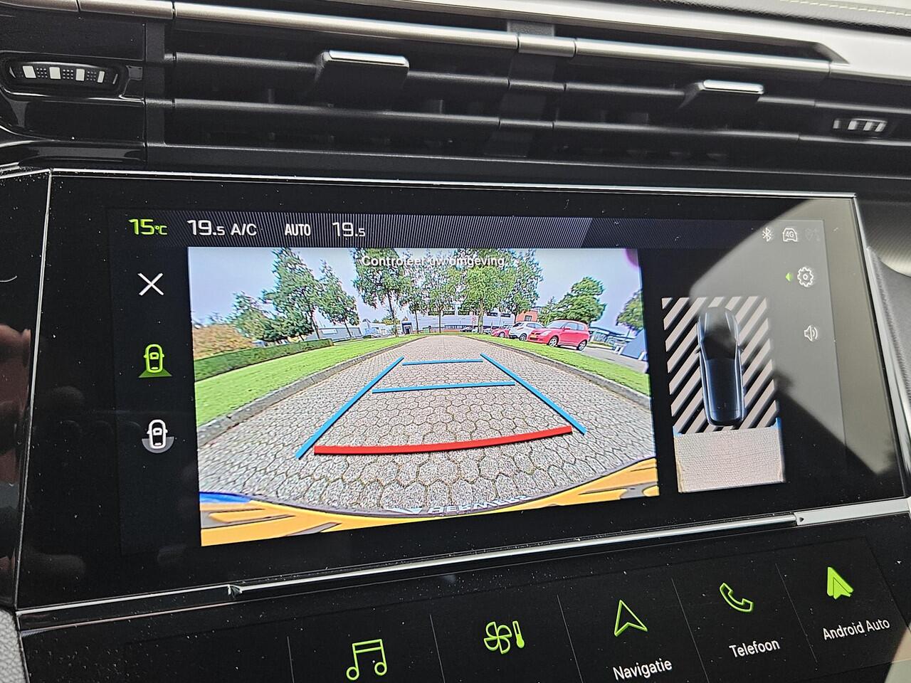 Peugeot 308 GT 136PK Hybrid Automaat / NIEUW / Fabrieksgarantie tot 28-3-2027 / Adaptief Cruise Control / Achteruitrijcamera / Apple Carplay & Android Auto / Climate Control / Navigatie /