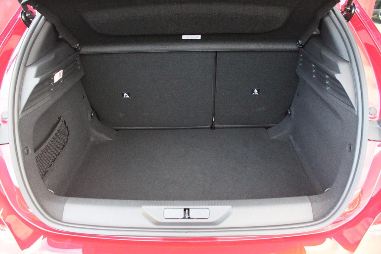 Peugeot 308 1.2 Hybrid 145PK E-DCS6 Allure | AGR STOEL | STOEL EN STUUR VEWARMING | KEYLESS ENTRY/START | DRAADLOZE APPLE CARPLAY/ANDROID AUTO | NAVIGATIE | CLIMATE CONTROL | LICHTMETALEN VELGEN 17" | LED KOPLAMPEN | ACHTERUITRIJCAMERAA | ADAPTIVE CRUISE CONTROL | DR