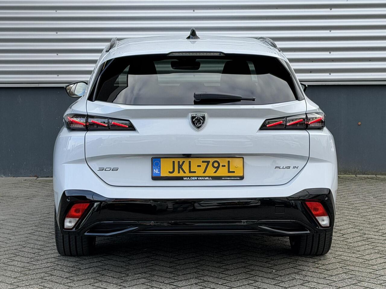 Peugeot 308 SW GT 1.6 Plug-in Hybrid 195pk e-EAT8 | FOCAL | NAVI | SCHUIF/KANTELDAK | 18 INCH LM VELGEN | 360° CAMERA |