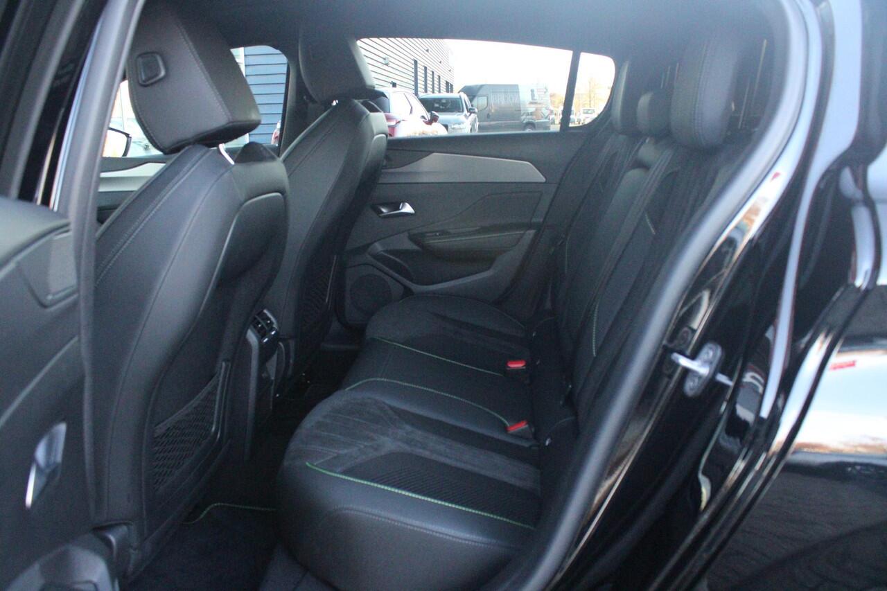 Peugeot 308 1.6 Plug-in Hybrid 180PK GT | PANORAMISCH SCHUIF/KANTEL DAK | 18" LICHTMETALEN VELGEN "PORTLAND" | ALCANTARA INTERIEUR | ELEKTRISCH BEDIENBARE BESTUURDERSSTOEL MET GEHEUGENFUNCTIE | STOEL/STUUR VERWARMING | 360° CAMERA | FOCAL AUDIO SYSTEM | PARKEERSENSOR