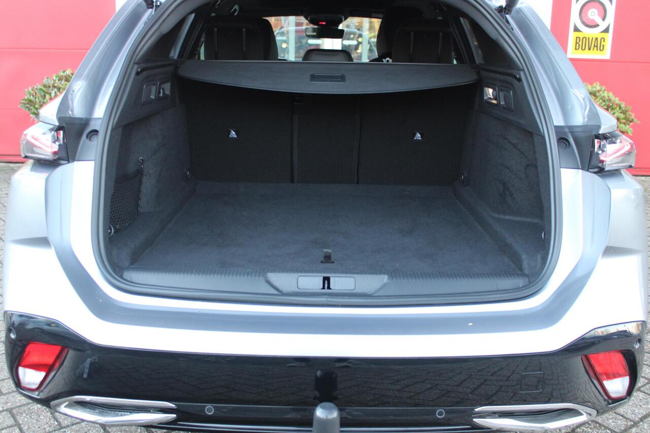 Peugeot 308 SW 1.6 Plug-in Hybrid 180PK GT | PANORAMISCH SCHUIF/KANTEL DAK | TREKHAAK | ALCANTARA BEKLEDING MET EEN ELEKTRISCH BEDIENBARE BESTUURDERSSTOEL | 18" LICHTMETALEN VELGEN "PORTLAND" | FOCAL AUDIO SYSTEM | STOEL/STUUR VERWARMING | NAVIGATIE | DRAADLOZE APPLE