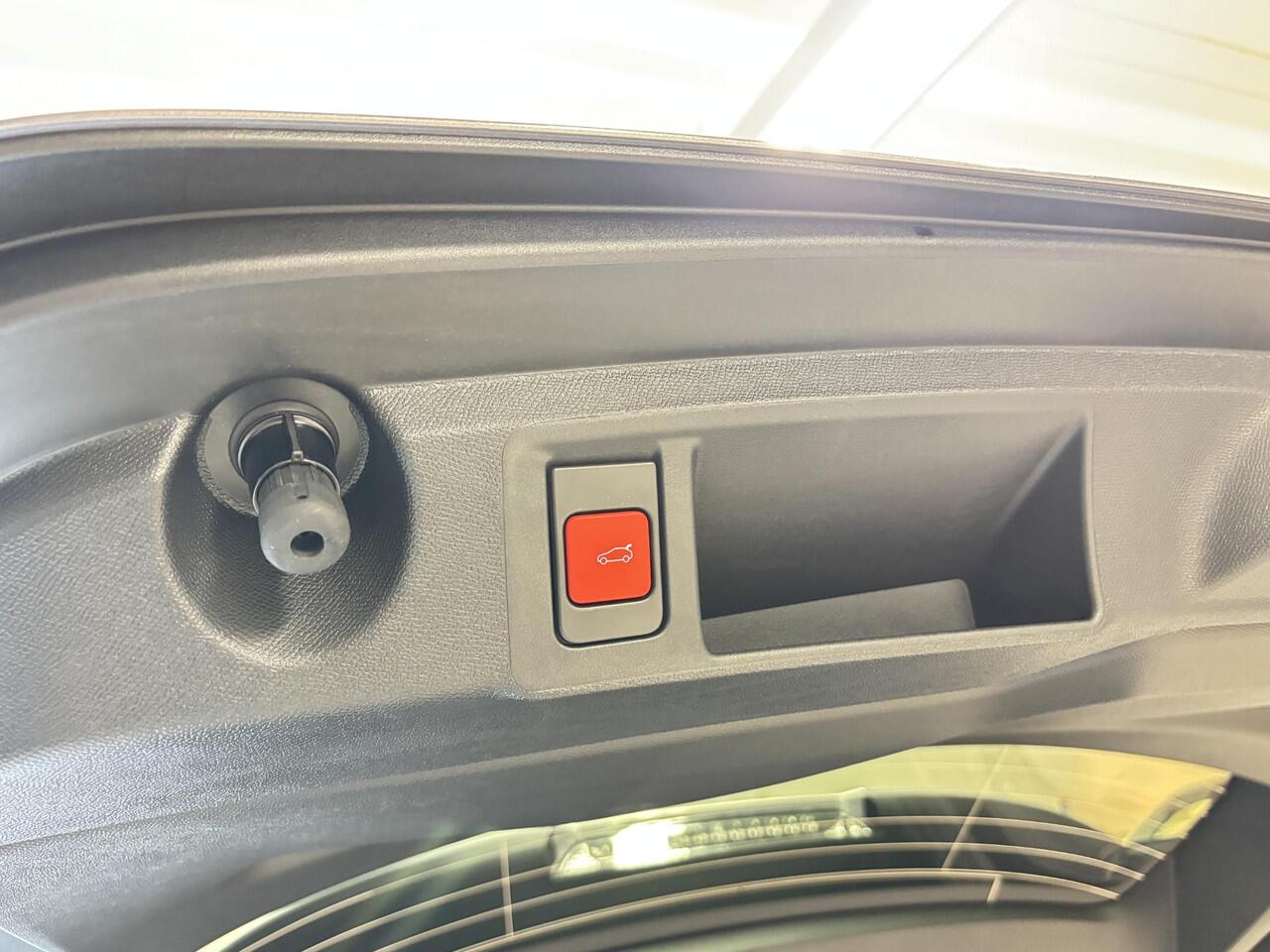 Peugeot 308 SW 1.6 Plug-in Hybrid 195 GT .