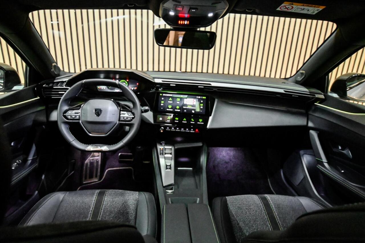 Peugeot 308 Hybrid 145 GT | PANO | ACC | FOCAL