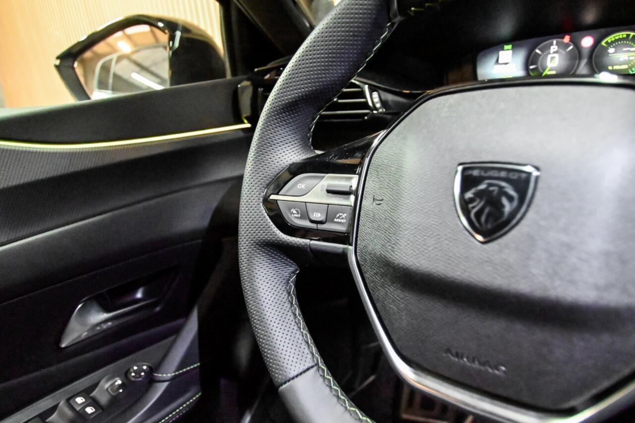 Peugeot 308 Hybrid 145 GT | PANO | ACC | FOCAL