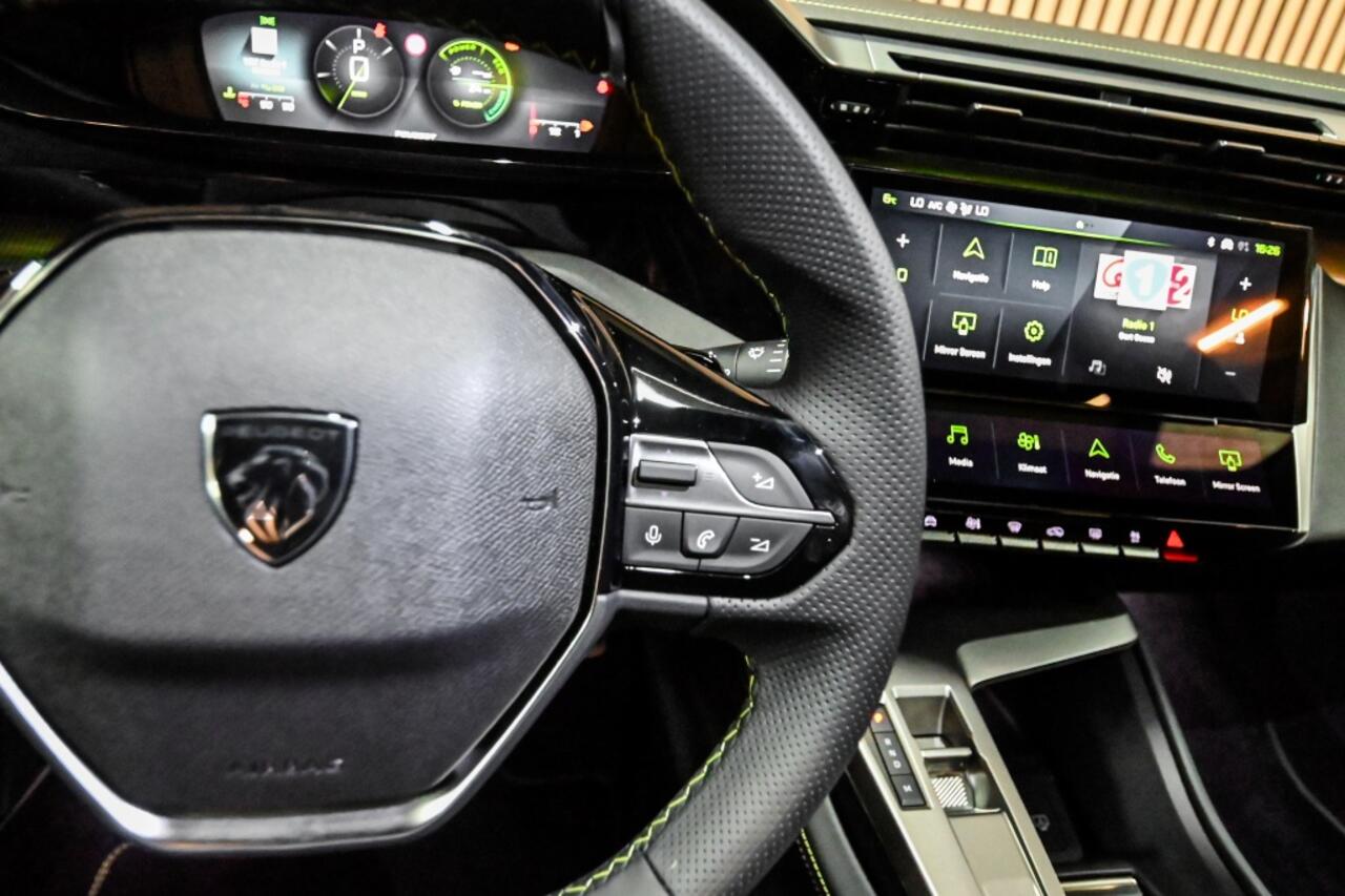 Peugeot 308 Hybrid 145 GT | PANO | ACC | FOCAL