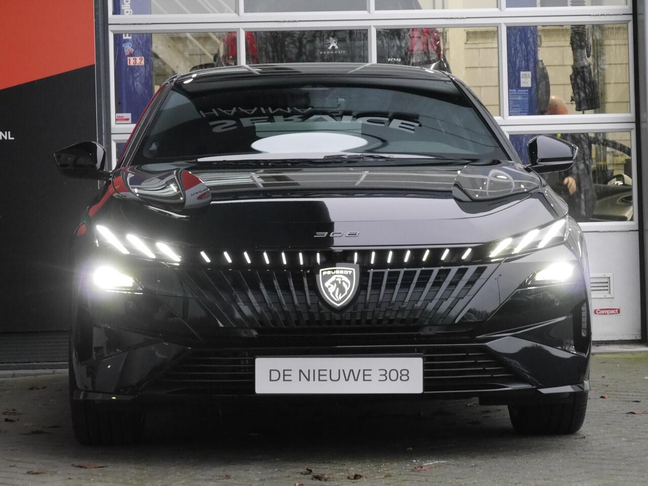 Peugeot 308 1.2 Hybrid 145 e-DCS6 GT | Demo | Trekhaak | 360 graden camera | Adaptieve cruise control | Alcantara bekleding | Panorama dak | Draadloze telefoonlader | Keyless entry en start | Facelift model