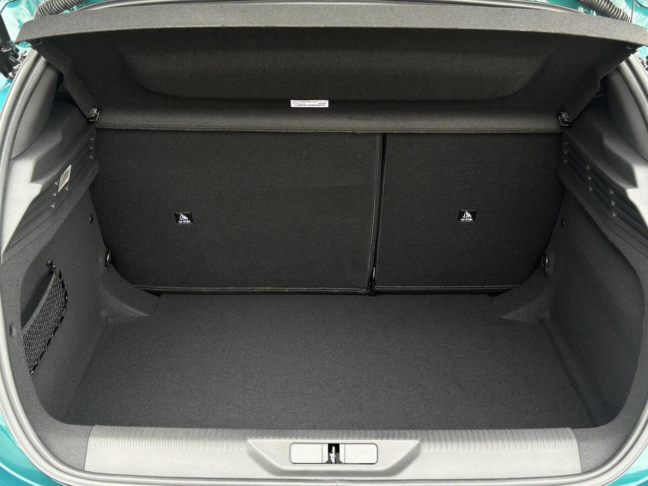 Peugeot 308 1.2 Hybrid 145 e-DCS6 Allure | Adaptive Cruise Control | Stoelverwarming | Climate Control | Parkeercamera/-sensoren | Navigatie | Apple Carplay/Android Auto | Full LED | Draadloze telefoonlader |