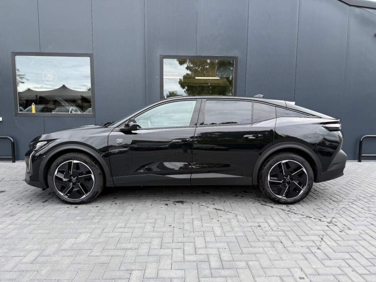 Peugeot 408 1.2 PureTech GT 130 / Camera / Elek. stoelen / PDC / Stoelverw.