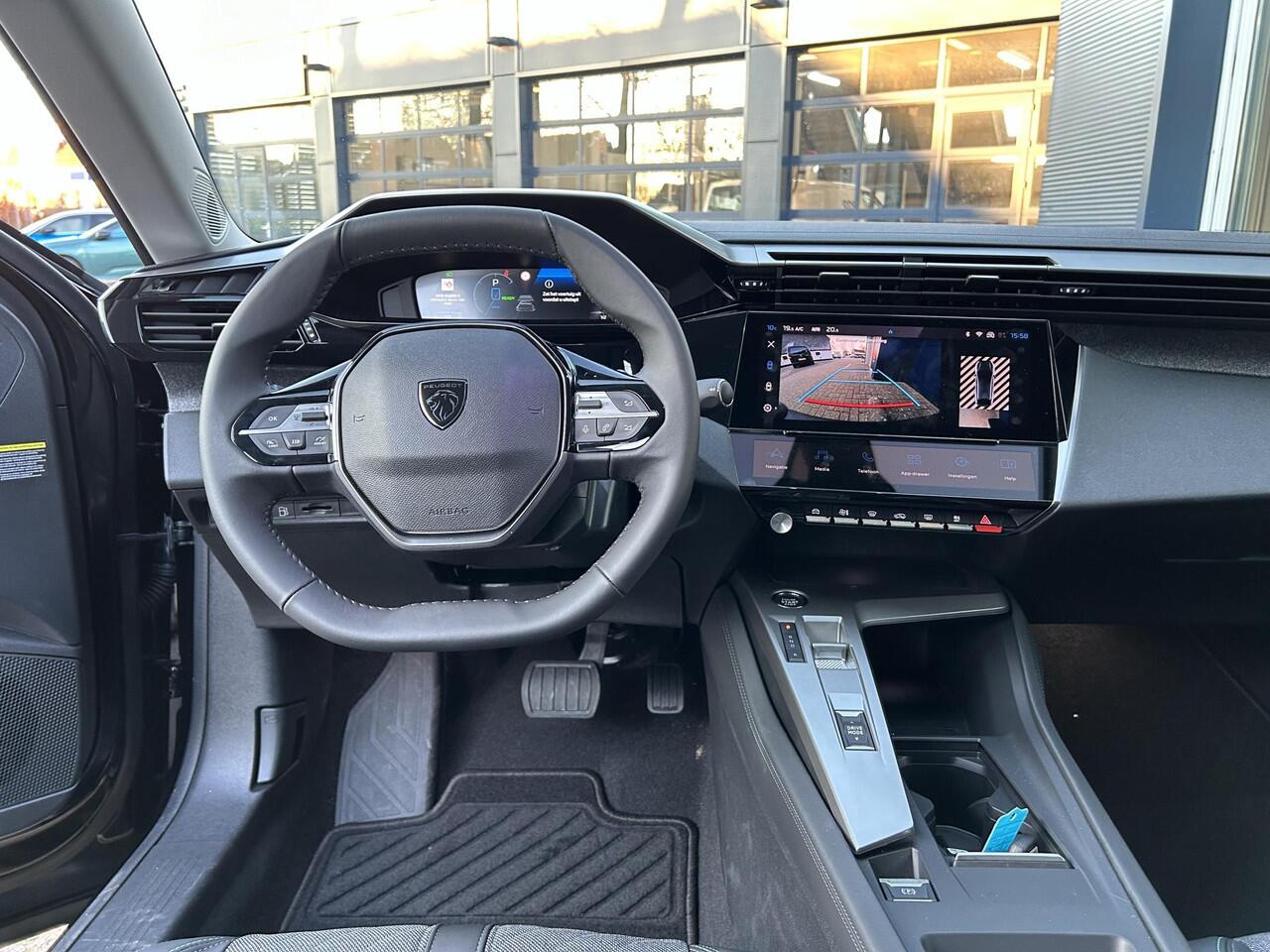 Peugeot 408 1.6 HYbrid Allure Pack 180 PK | Automaat Hybride | Bouwjaar 12-2023 | NETTO DEAL AANBIEDING | Digitaal Dashboard | Dode Hoek Bewaking | LED Verlichting | Stoelverwarming | Draadloos Apple Carplay & Android auto | Lichtmetalen velgen | Groot Multimedia Sch