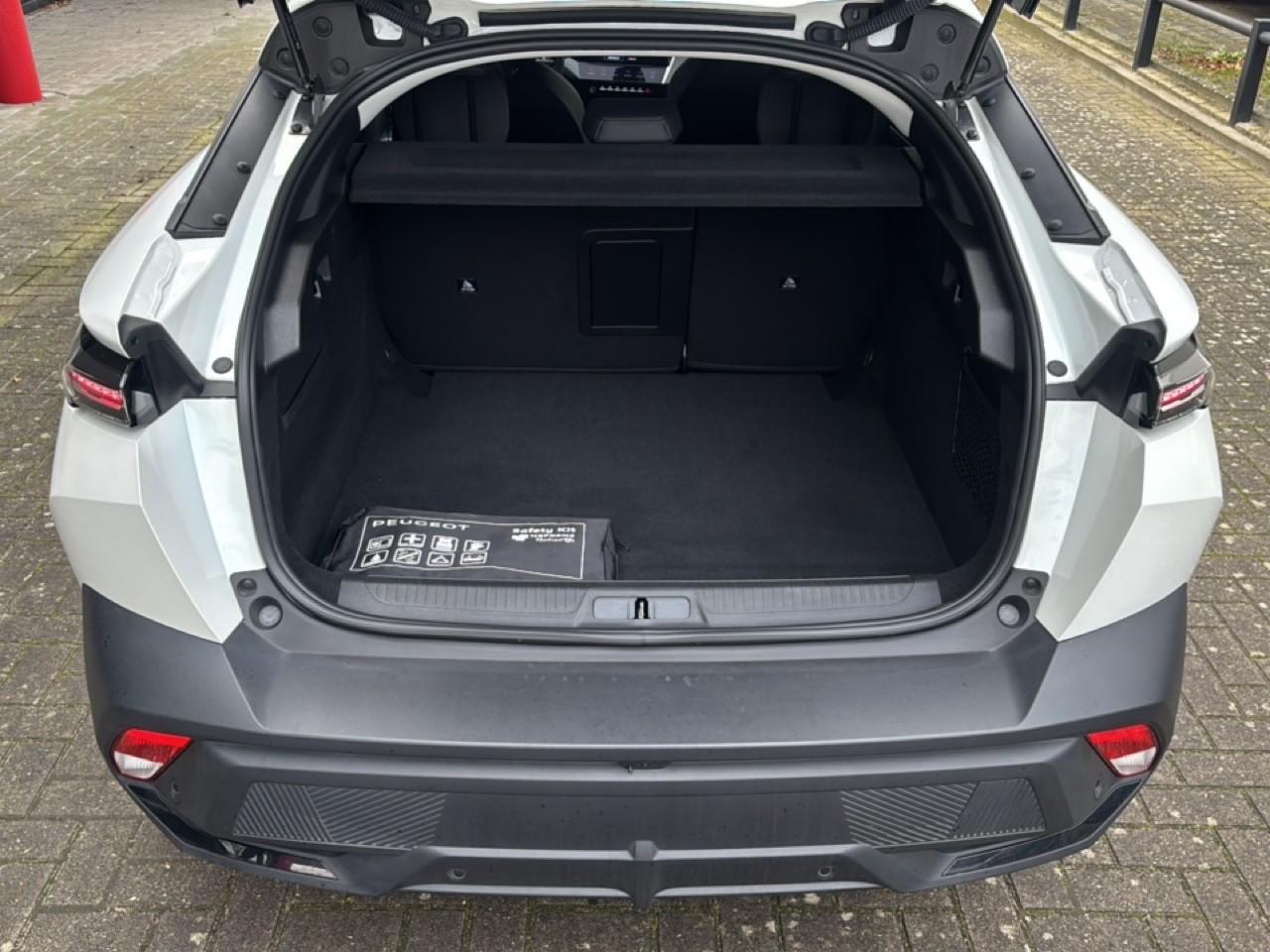 Peugeot 408 1.2 130pk ECC LMV LECD NAVI