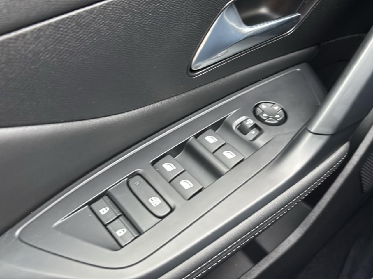 Peugeot 408 1.2 130pk ECC LMV LECD NAVI