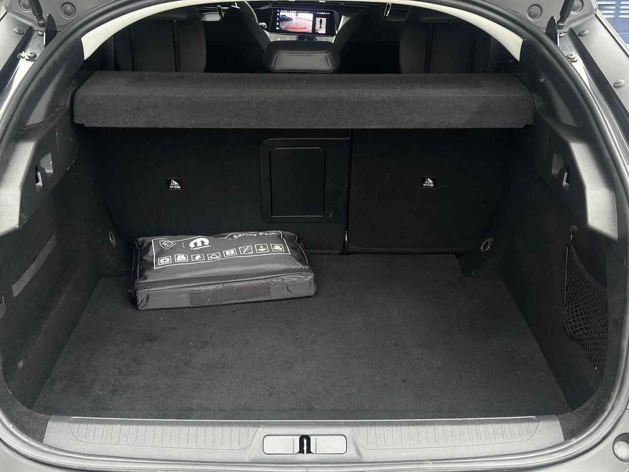 Peugeot 408 1.2 PureTech Allure Pack 130 EAT8 | Stoelverwarming | Climate Control | Adaptive Cruise Control | Parkeercamera/-sensoren | Apple Carplay/Android Auto | Sfeerverlichting | Draadloze telefoonlader | Voorruit verwarming | Keyless Entry/Start | Full LED |