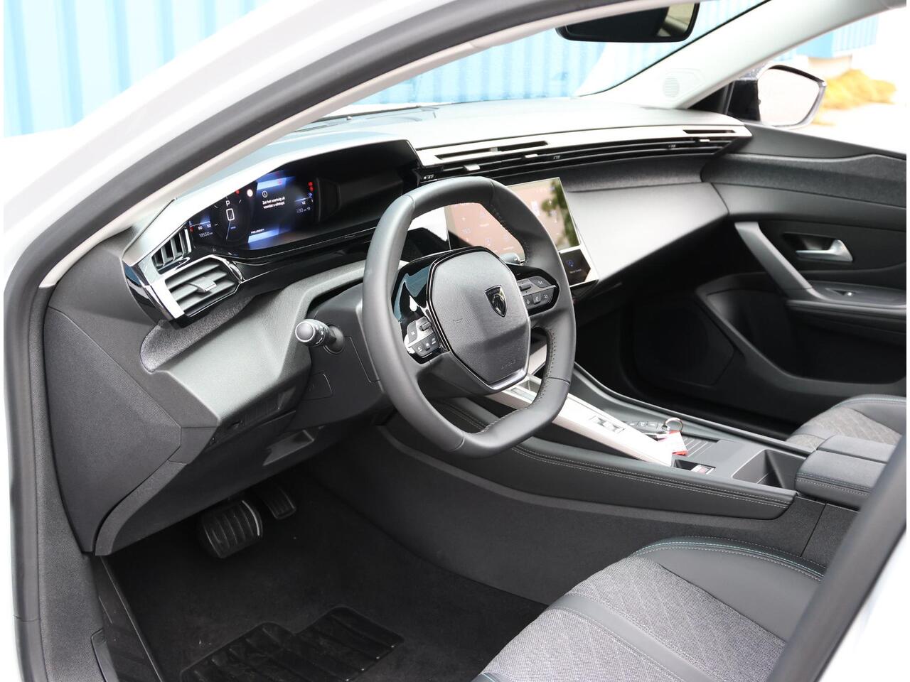 Peugeot 408 1.2 Hybrid 136PK e-DCS6 Allure | AUTOMAAT | AppleCarplay/AndroidAuto | Navigatie | Achteruitrijcamera | Parkeersensoren | FULL LED | Keyless Entry/Start | Adaptieve Cruise Control | Privacy Glass |