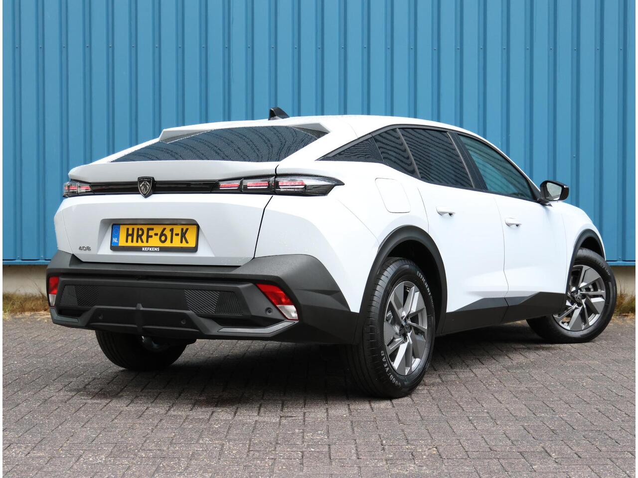 Peugeot 408 1.2 Hybrid 136PK e-DCS6 Allure | AUTOMAAT | AppleCarplay/AndroidAuto | Navigatie | Achteruitrijcamera | Parkeersensoren | FULL LED | Keyless Entry/Start | Adaptieve Cruise Control | Privacy Glass |