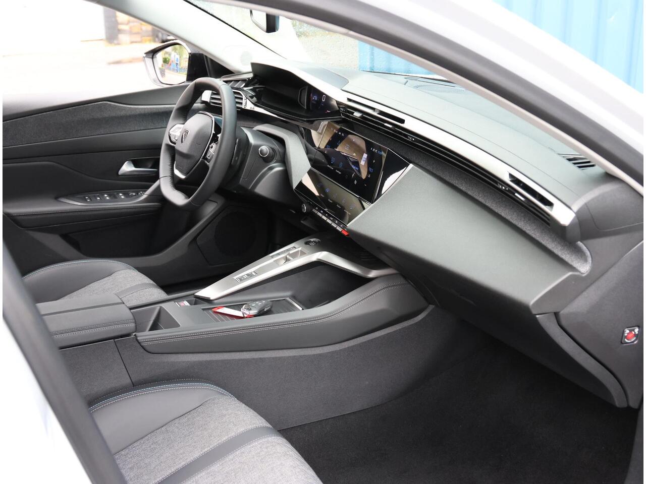 Peugeot 408 1.2 Hybrid 136PK e-DCS6 Allure | AUTOMAAT | AppleCarplay/AndroidAuto | Navigatie | Achteruitrijcamera | Parkeersensoren | FULL LED | Keyless Entry/Start | Adaptieve Cruise Control | Privacy Glass |