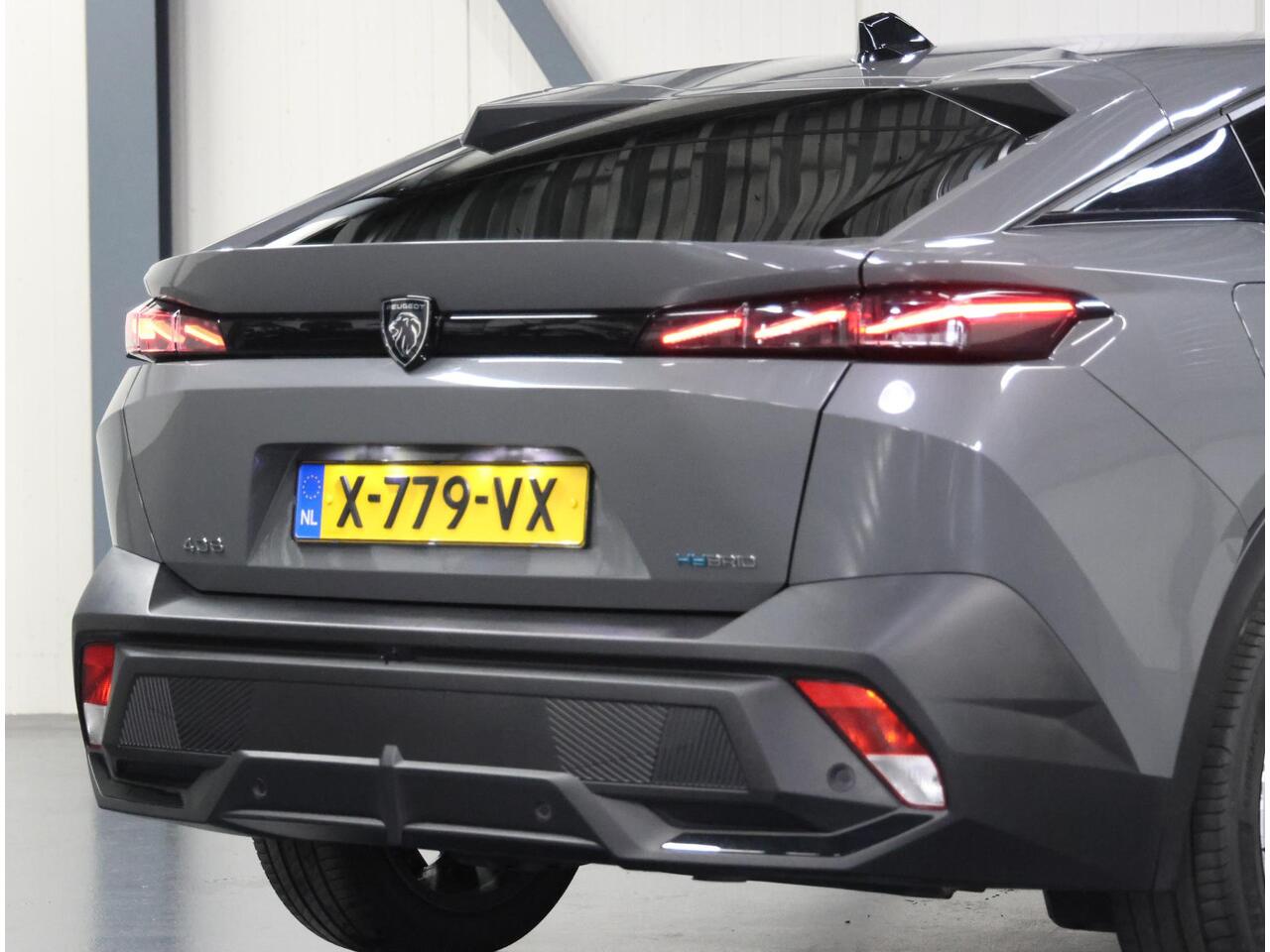 Peugeot 408 1.6 HYbrid 180PK GT | Elektrische achterklep | AppleCarPlay/AndroidAuto | 18"LMV | Navigatie | Adaptive Cruise Control | Climate Control | Camera | Keyless entry | Alcantara/Leer | Privacy Glass |