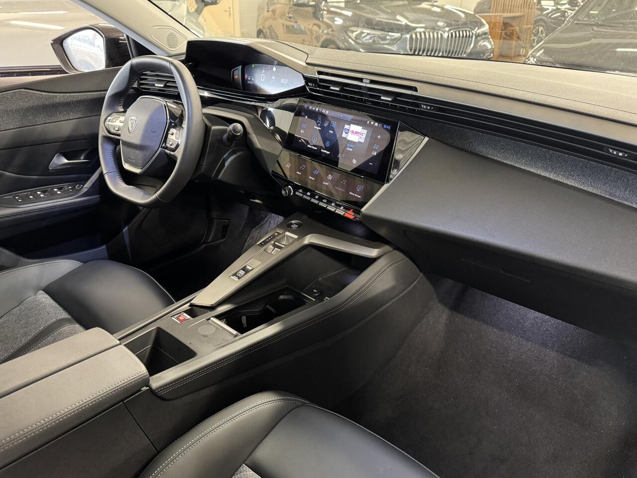 Peugeot 408 1.2 PureTech Allure 130pk Automaat | Navigatie | Climate Control | Digitaal Dashboard| ParkeerSensoren | Apple Carplay/Android Auto | LED Verlichting | Keyless entry ( Vestiging - Vianen Tel: 0347-371248 )