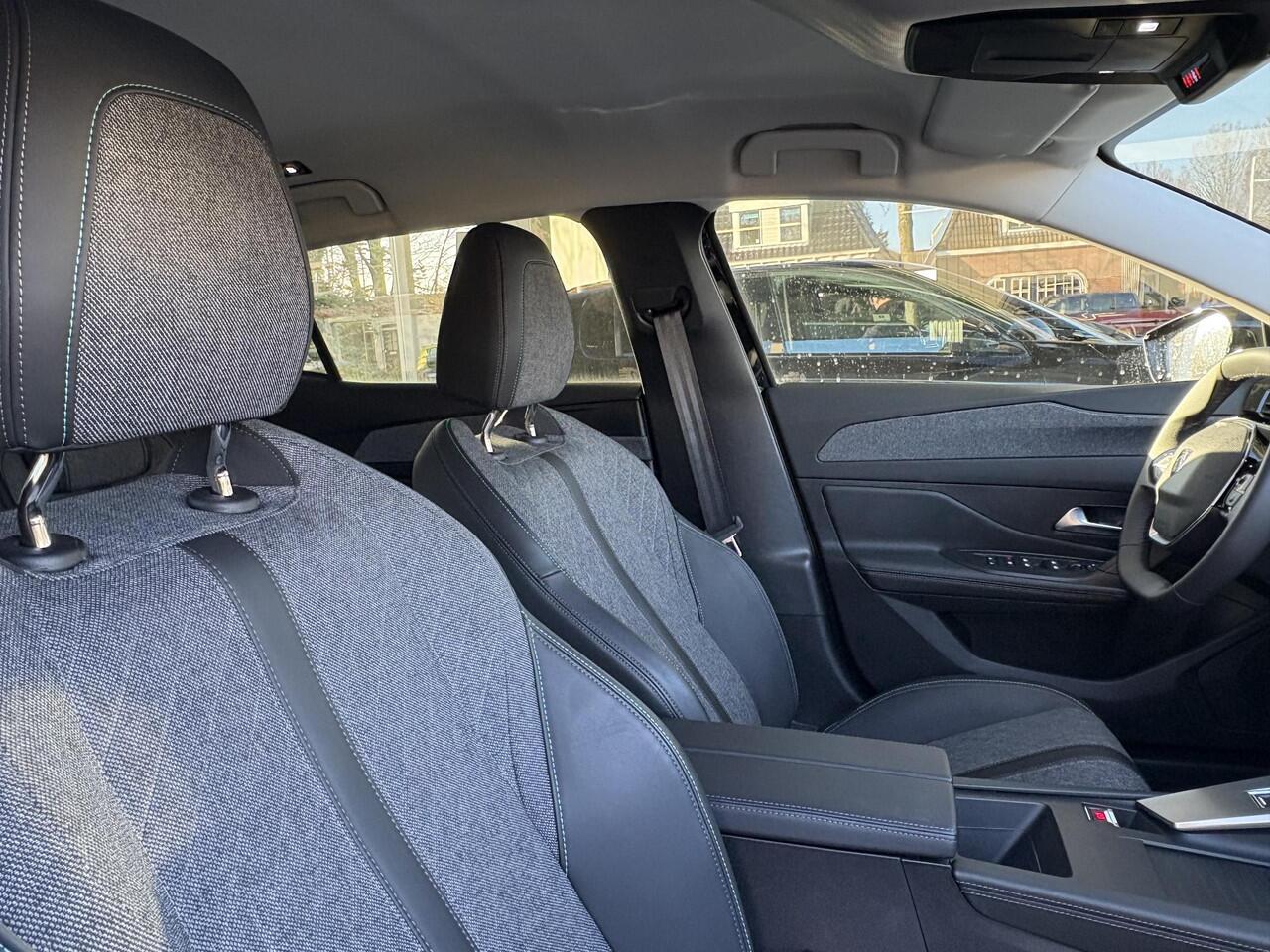 Peugeot 408 1.2 Hybrid 136 e-DCS6 Allure | Keyless Entry | Achteruitrijcamera | Navigatie | LED koplampen | Adaptieve Cruise Control | Climate Control