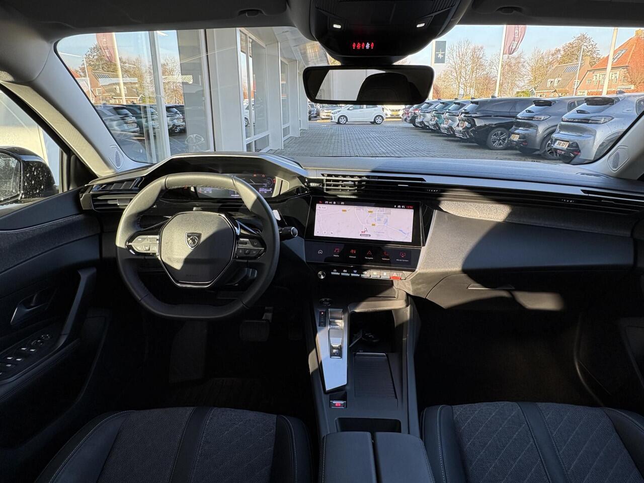 Peugeot 408 1.2 Hybrid 136 e-DCS6 Allure | Keyless Entry | Achteruitrijcamera | Navigatie | LED koplampen | Adaptieve Cruise Control | Climate Control