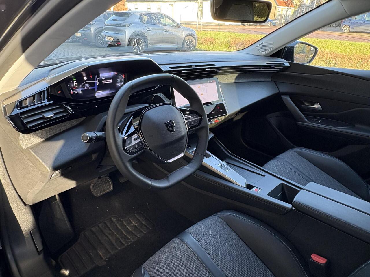 Peugeot 408 1.2 Hybrid 136 e-DCS6 Allure | Keyless Entry | Achteruitrijcamera | Navigatie | LED koplampen | Adaptieve Cruise Control | Climate Control