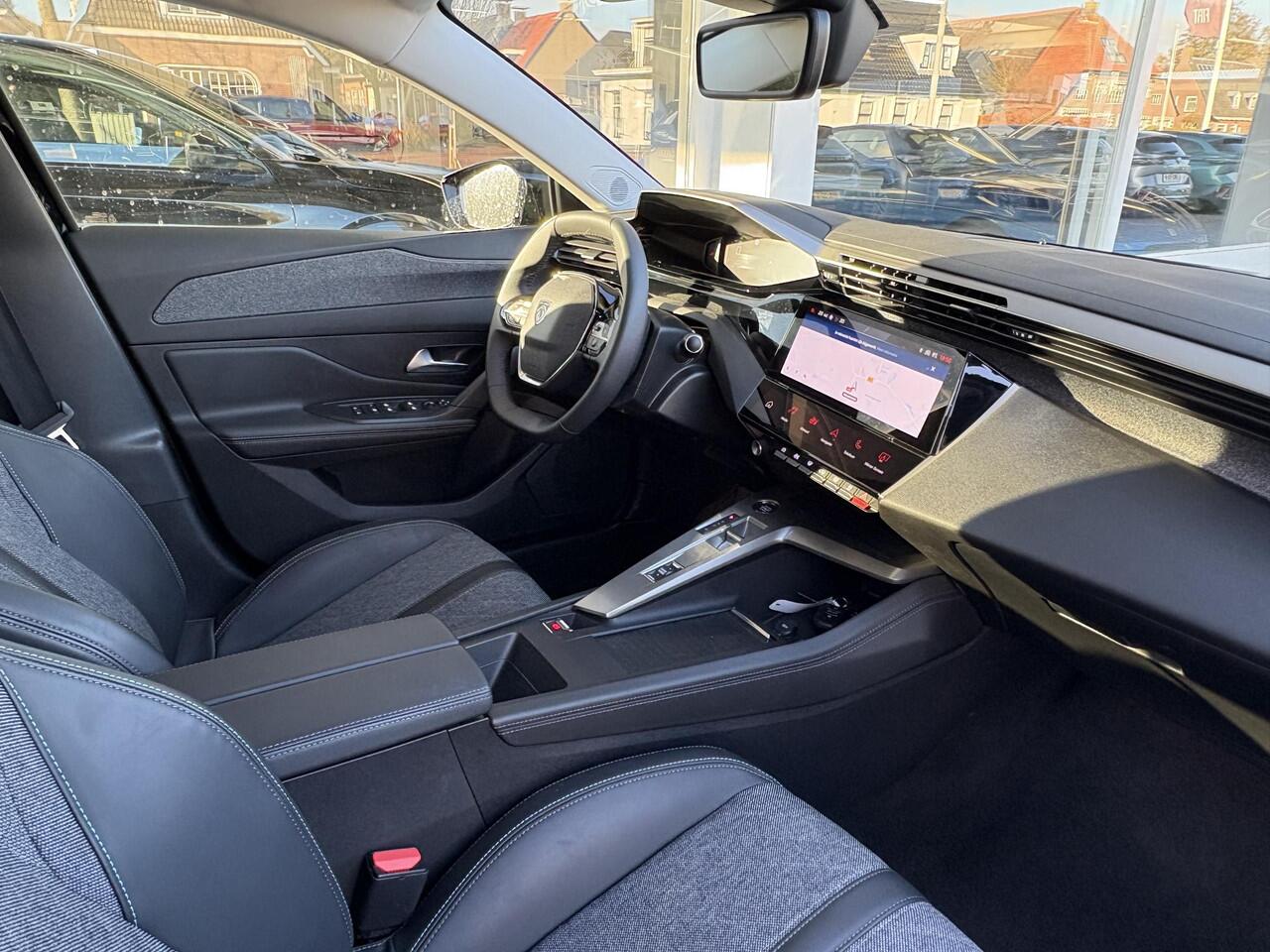 Peugeot 408 1.2 Hybrid 136 e-DCS6 Allure | Keyless Entry | Achteruitrijcamera | Navigatie | LED koplampen | Adaptieve Cruise Control | Climate Control