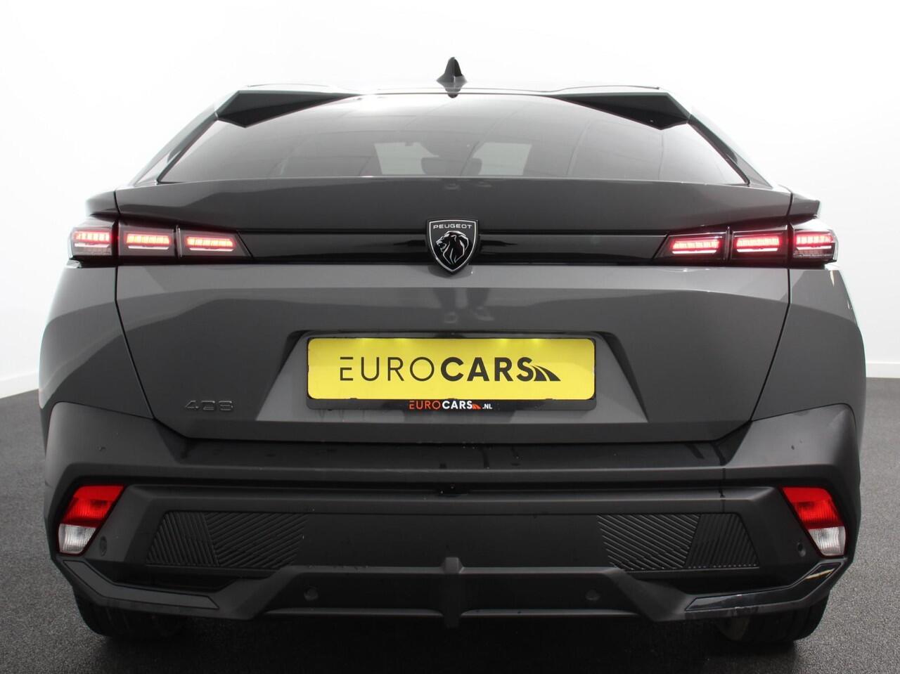 Peugeot 408 1.2 PureTech Allure 130 pk Automaat DEMO ! Navigatie Apple Carplay/Android Auto Airco Camera Parkeer sensoren Cruise Control Led Lichtmetalen Velgen Stoelverwarming