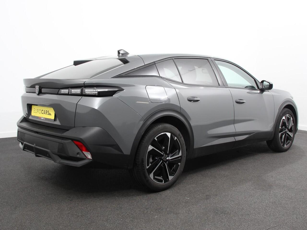 Peugeot 408 1.2 PureTech Allure 130 pk Automaat DEMO ! Navigatie Apple Carplay/Android Auto Airco Camera Parkeer sensoren Cruise Control Led Lichtmetalen Velgen Stoelverwarming