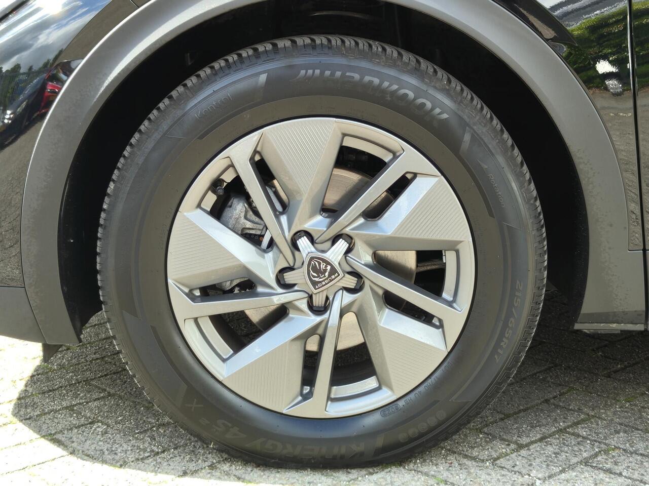 Peugeot 408 Allure Pack 1.2 Turbo 130pk EAT8 | NAVI | 360° CAMERA | STOEL + STUURVERW. | ADAPTIVE CRUISE | VOORRUITVERW. | DRAADLOZE TELEFOONLADER |