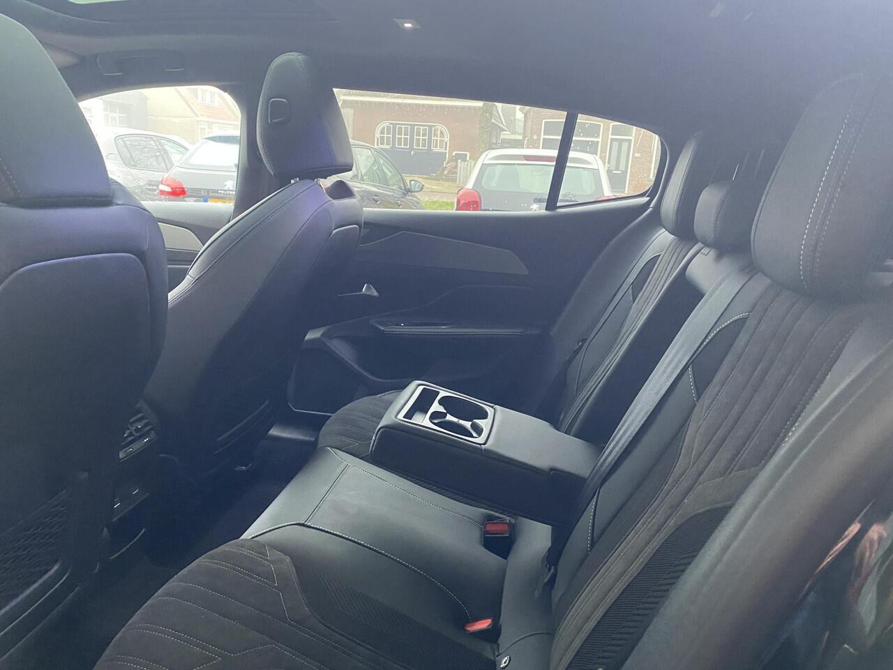 Peugeot 408 1.6 HYbrid GT 180 EAT8 ?? | Schuif-/kanteldak | Full LED | 360gr Camera | Elektr. achterklep | Adaptieve Cruise Control |