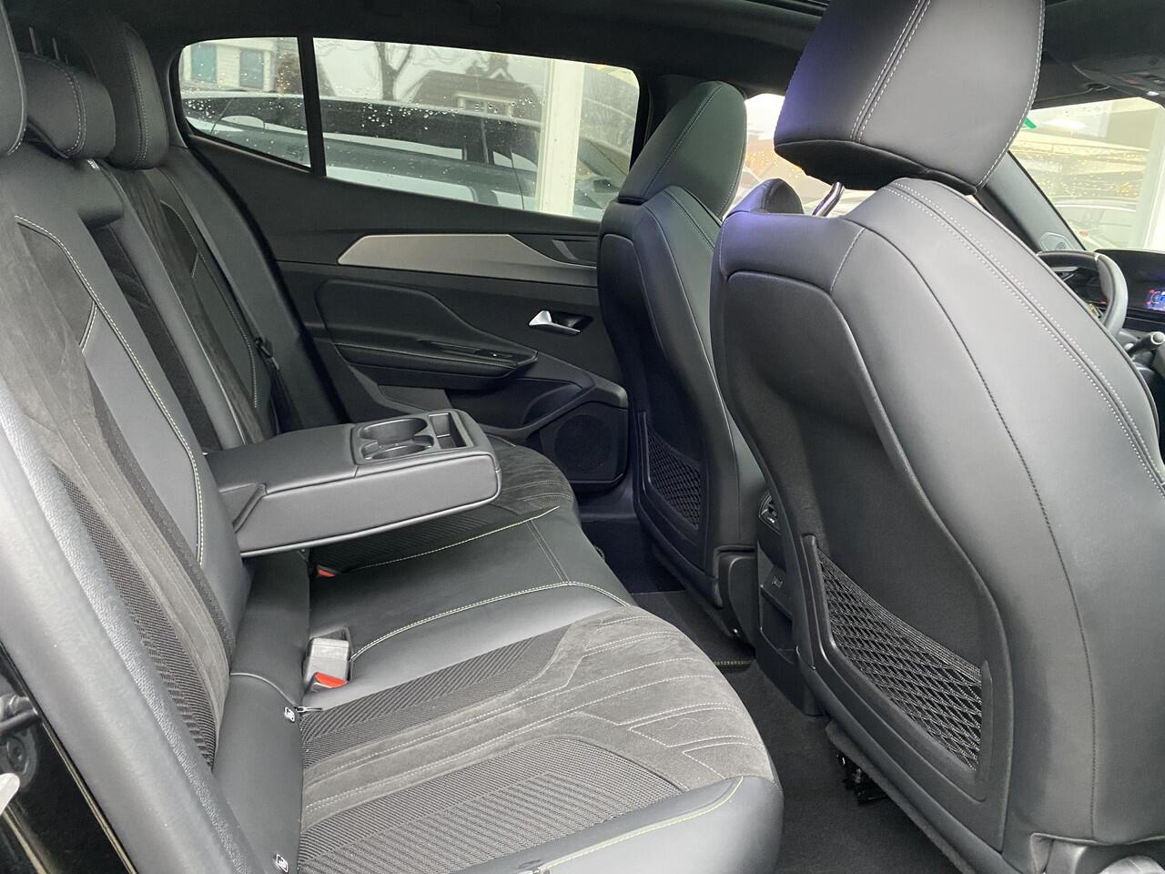 Peugeot 408 1.6 HYbrid GT 180 EAT8 ?? | Schuif-/kanteldak | Full LED | 360gr Camera | Elektr. achterklep | Adaptieve Cruise Control |