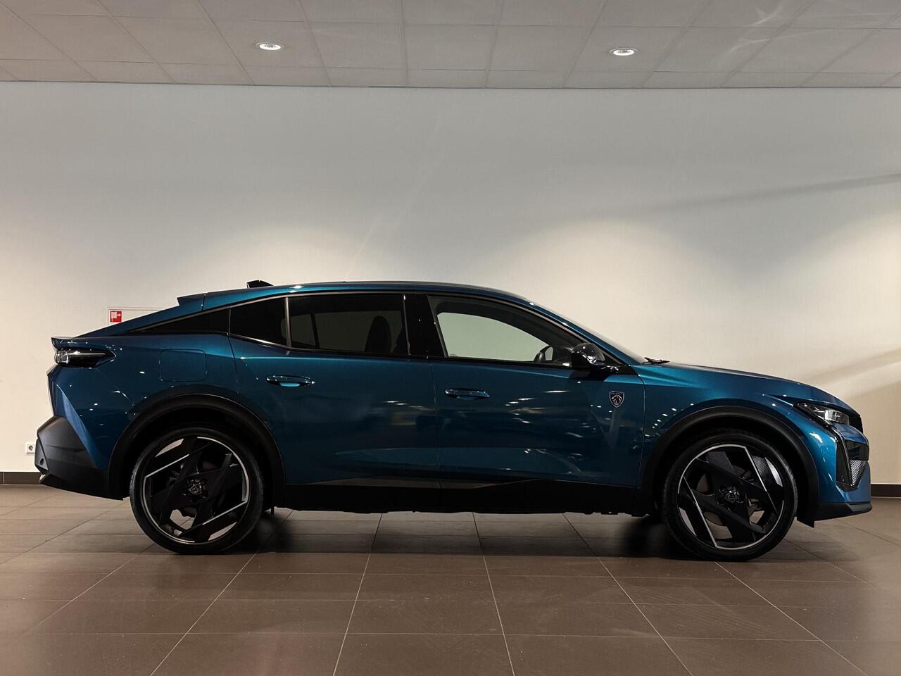 Peugeot 408 GT 1.6 HYbrid PHEV 180pk EAT8 | SCHUIF/KANTELDAK | FOCAL HIFI | ELEKTR. A.KLEP | ALCANTARA | 7,4 kW ON-BOARDCHARGER |