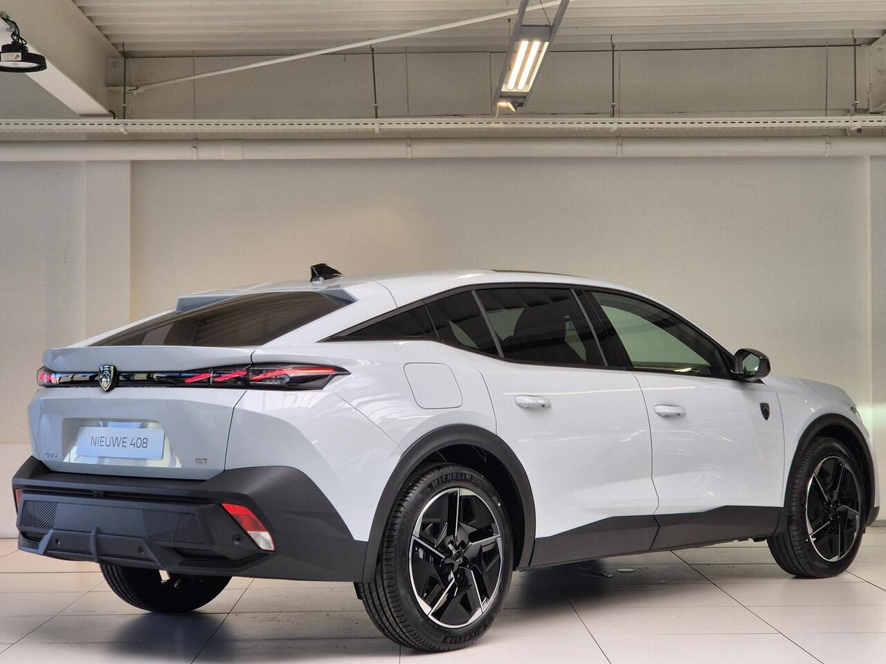 Peugeot 408 1.2 Hybrid 136 e-DCS6 GT | Automaat | Panoramisch Schuifdak | Navigatie | 360° Camera | Stoel/Stuurverwaming | AGR Comfortstoel | Apple Carplay/Android Auto |