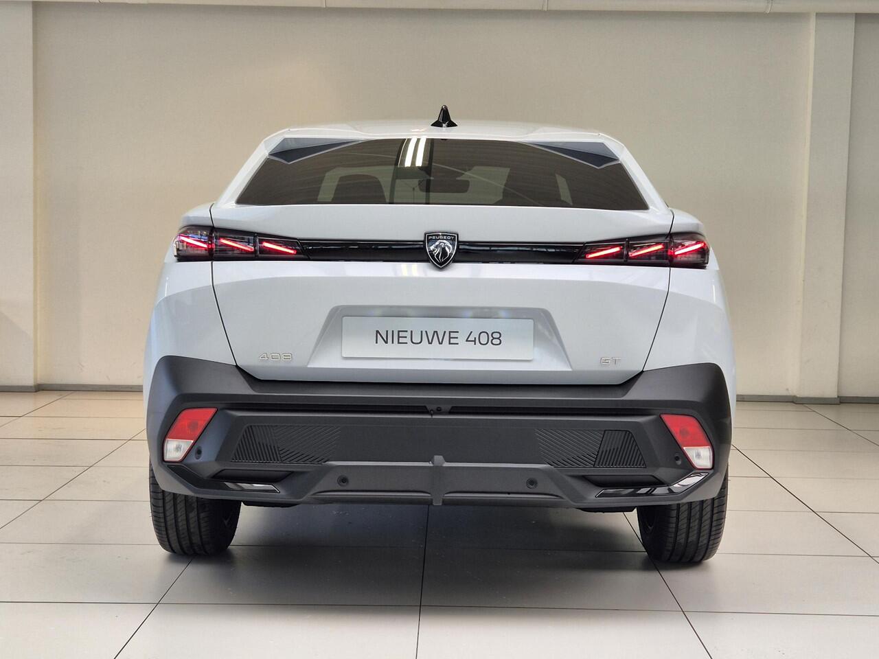 Peugeot 408 1.2 Hybrid 136 e-DCS6 GT | Automaat | Panoramisch Schuifdak | Navigatie | 360° Camera | Stoel/Stuurverwaming | AGR Comfortstoel | Apple Carplay/Android Auto |