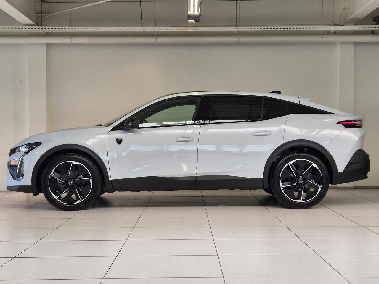 Peugeot 408 1.2 Hybrid 136 e-DCS6 GT | Automaat | Panoramisch Schuifdak | Navigatie | 360° Camera | Stoel/Stuurverwaming | AGR Comfortstoel | Apple Carplay/Android Auto |