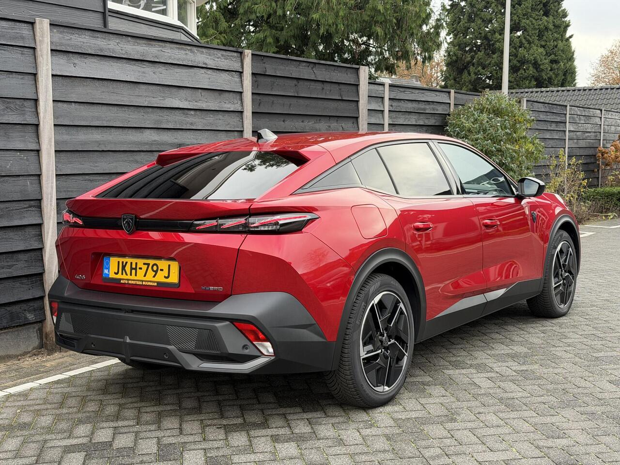 Peugeot 408 GT 1.6 HYbrid 180PK EAT8 Automaat Navigatie, Rondomzichtcamera, Leder, Stoel & Stuurwielverwarming, Elektrische Kofferklep, Apple Carplay, Android Auto